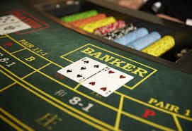 Mobile app interface showing live casino tables and sportsbook markets on bimabet heylink platform